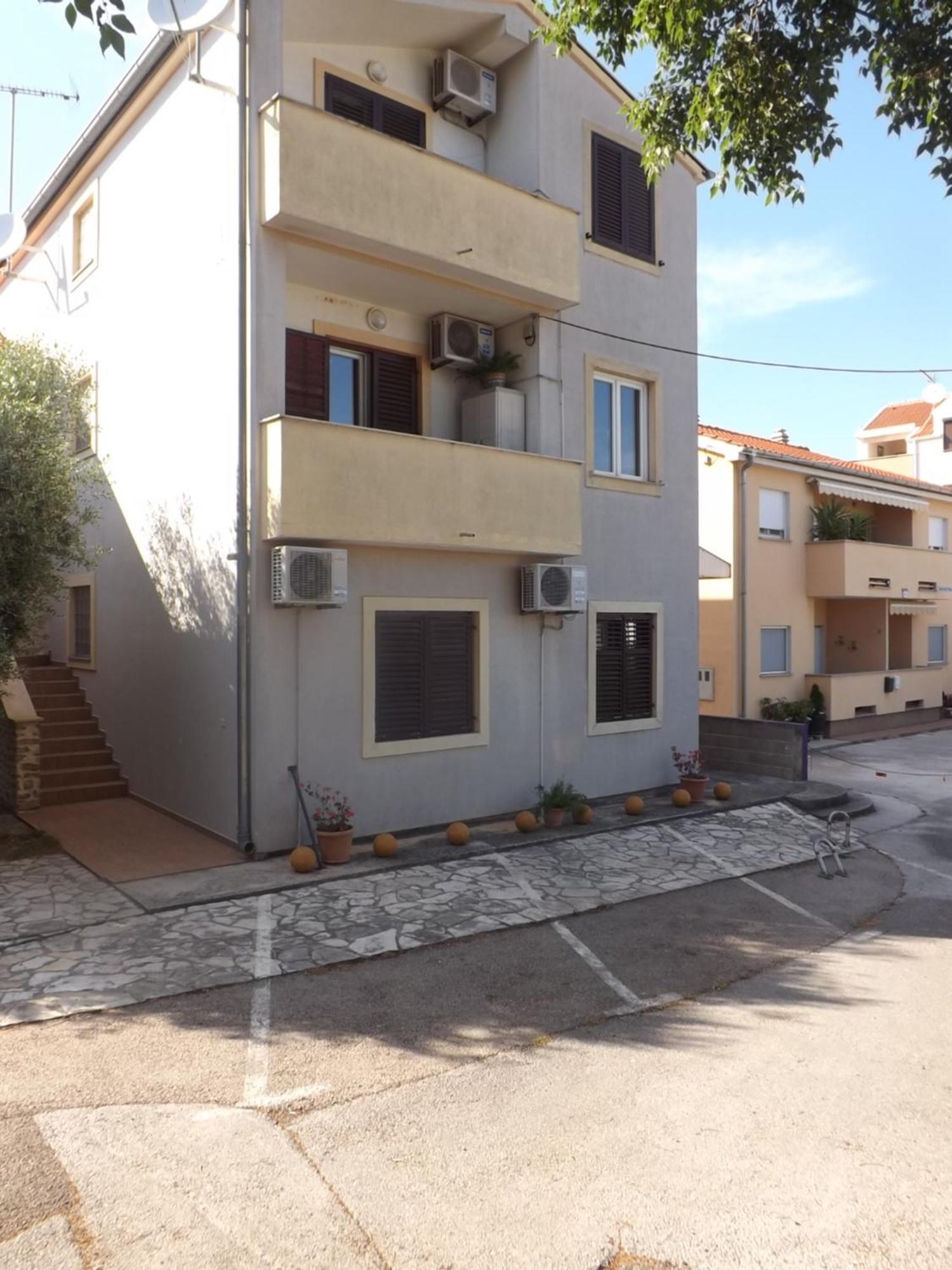 Latmo Apartment Zadar Buitenkant foto