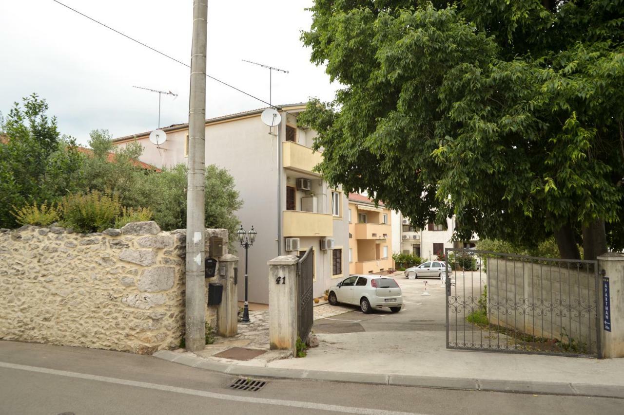 Latmo Apartment Zadar Buitenkant foto