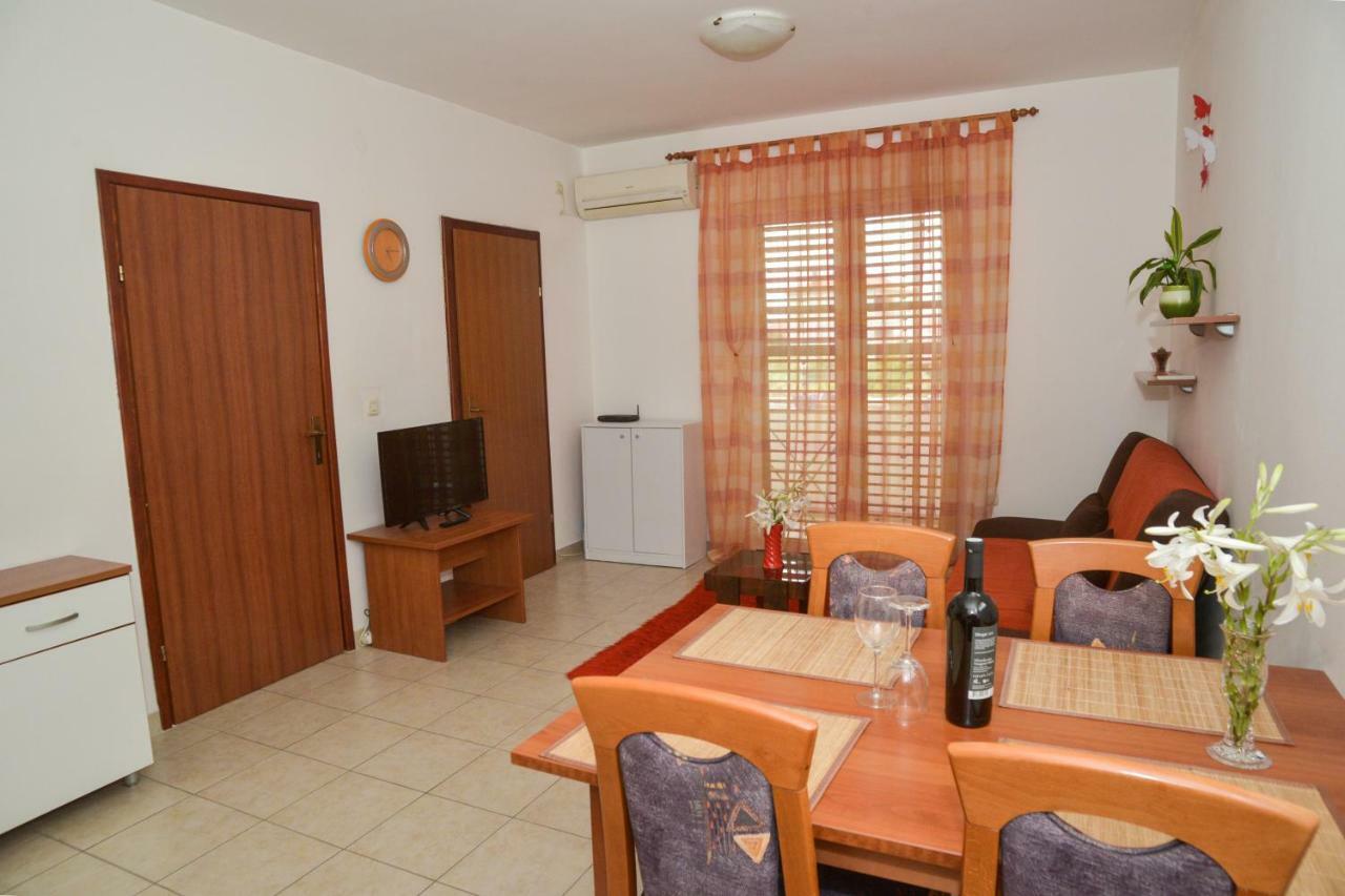 Latmo Apartment Zadar Buitenkant foto