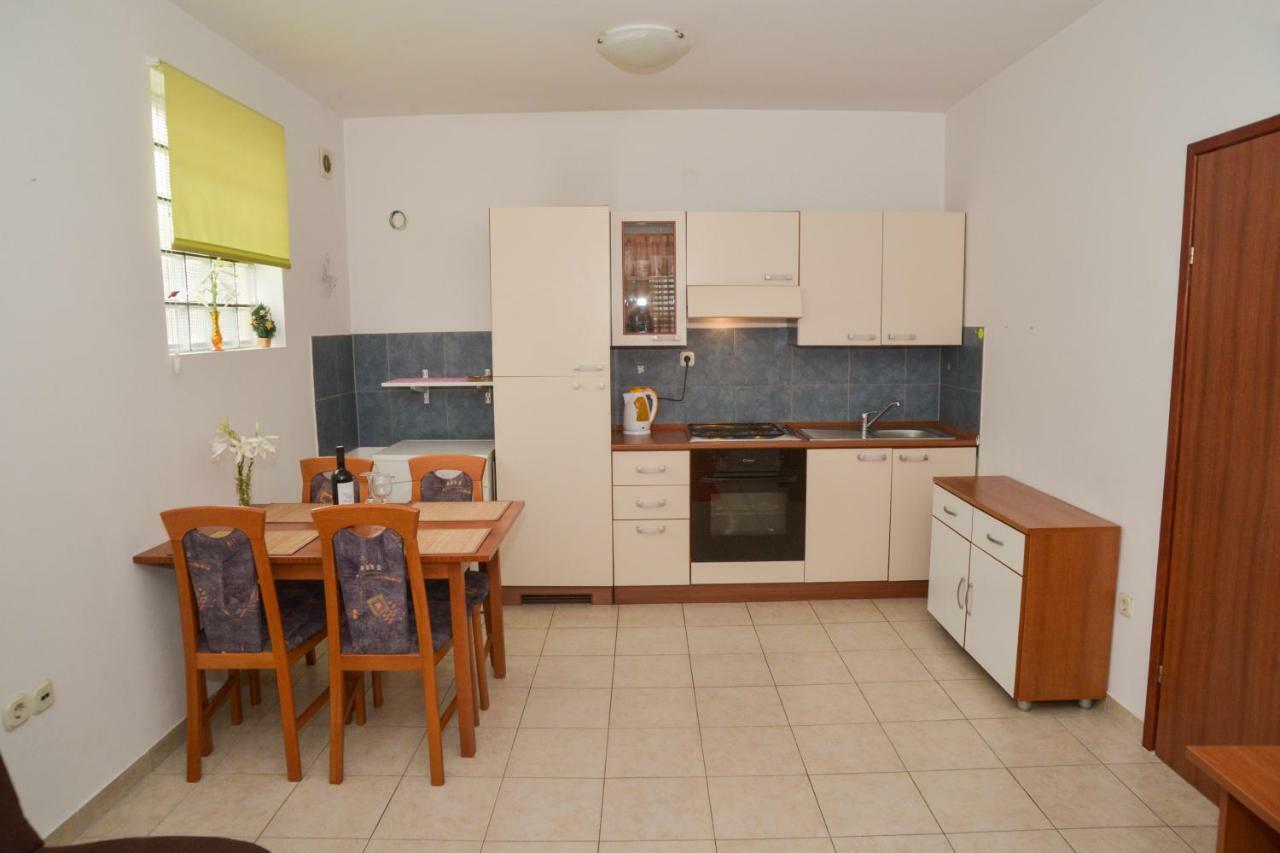 Latmo Apartment Zadar Buitenkant foto