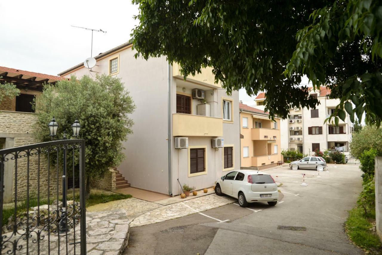 Latmo Apartment Zadar Buitenkant foto