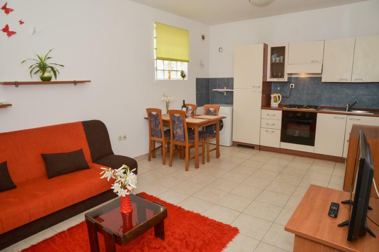 Latmo Apartment Zadar Buitenkant foto